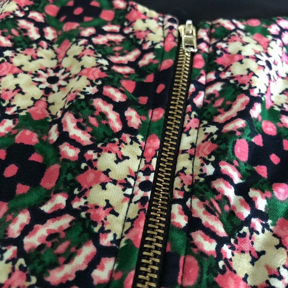 Fun pattern dress - Picture 5 of 5